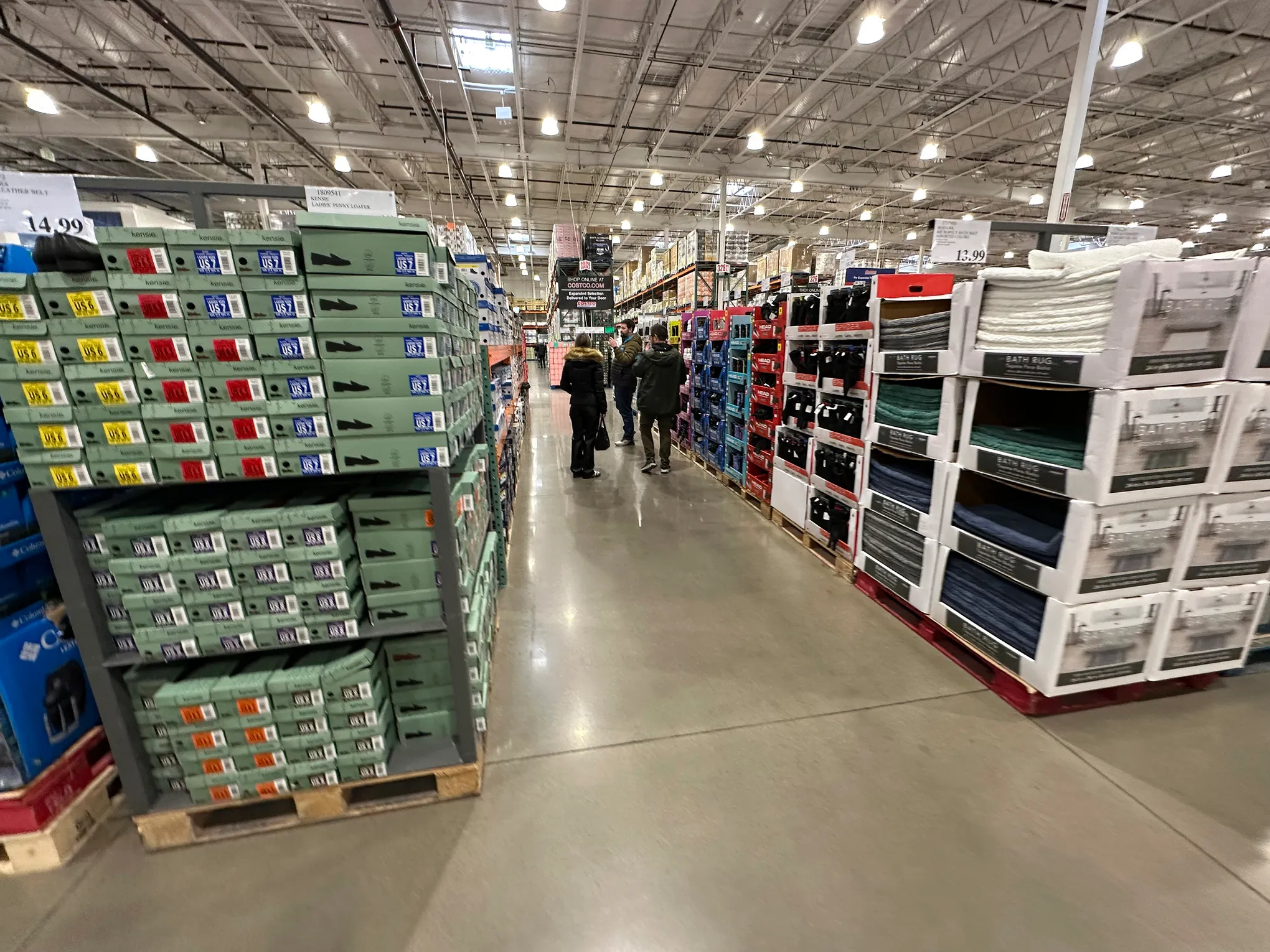 August Consumer Sentiment Falls Amid Inflation Worries